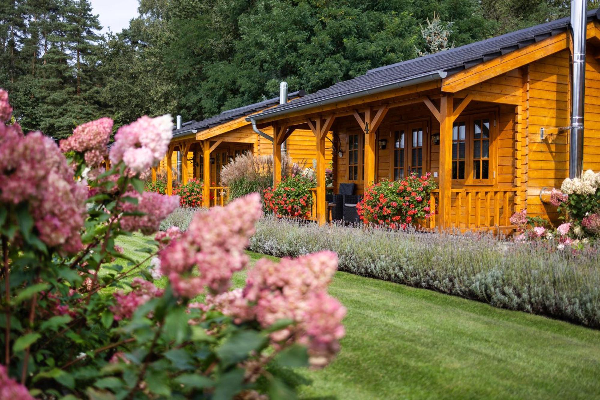 Hubertus Dwor Mysliwski Oppeln Exterior foto