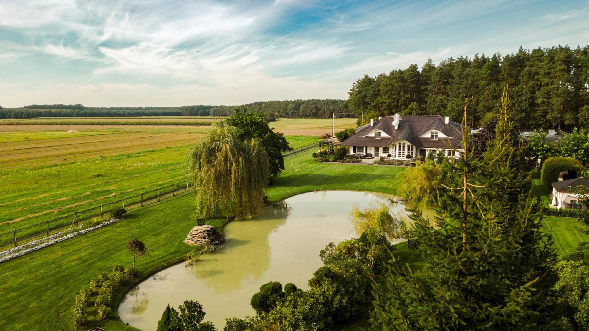 Hubertus Dwor Mysliwski Oppeln Exterior foto